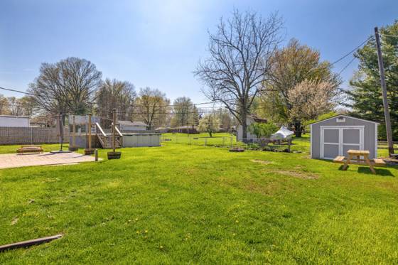 39259 N Blom Drive, Harrison Township, MI 48045 photo 3