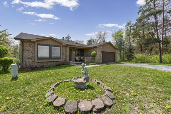 31461 Orchard Brook Court, Farmington Hills, MI 48336 photo 3