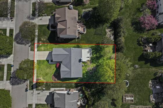 821 Huntington Drive, South Lyon, MI 48178 photo 2