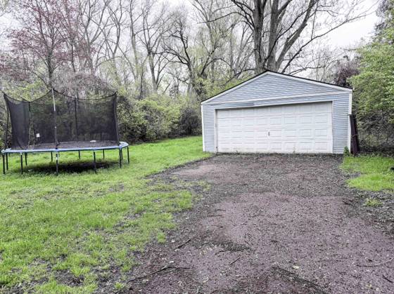 19549 Melrose Avenue, Southfield, MI 48075 photo 3