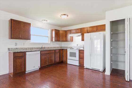 7062 Creekway Court, Ypsilanti, MI 48197 photo 5