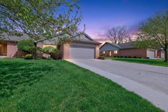 1927 Pebble Creek Drive, Canton, MI 48188 photo 3