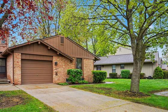 1859 Allenway Court, Rochester Hills, MI 48309 photo 2