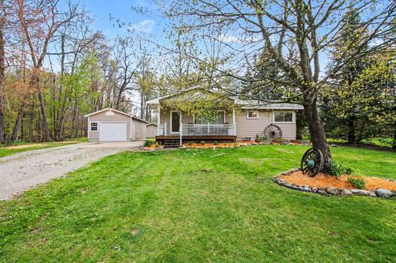 2730 Bullard Road, Hartland, MI 48353 photo 2