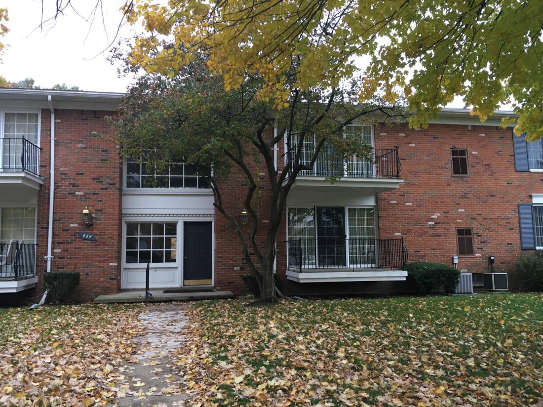 444 N FOX HILLS Drive N #3, Bloomfield Hills, MI 48304