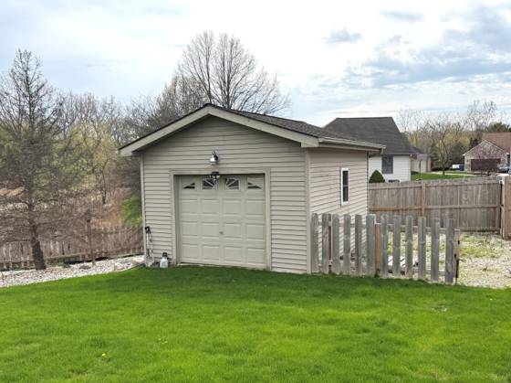 7504 Silver Fox Run, Swartz Creek, MI 48473 photo 4