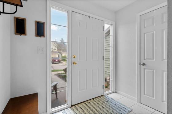584 Liberty Pointe Drive, Ann Arbor, MI 48103 photo 4