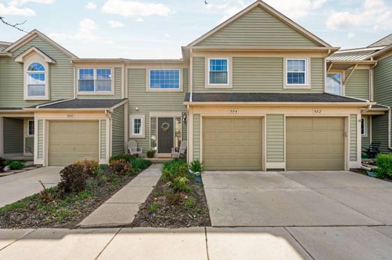 584 Liberty Pointe Drive, Ann Arbor, MI 48103 photo 2