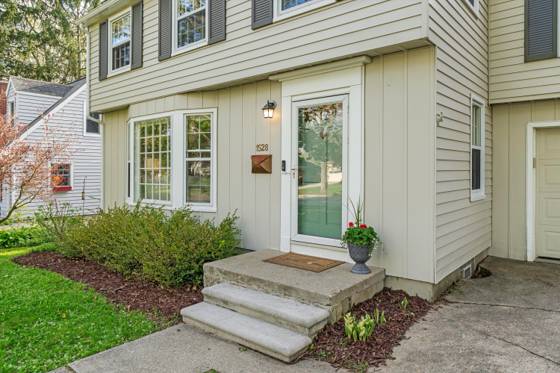 1528 Maywood Avenue, Ann Arbor, MI 48103 photo 3