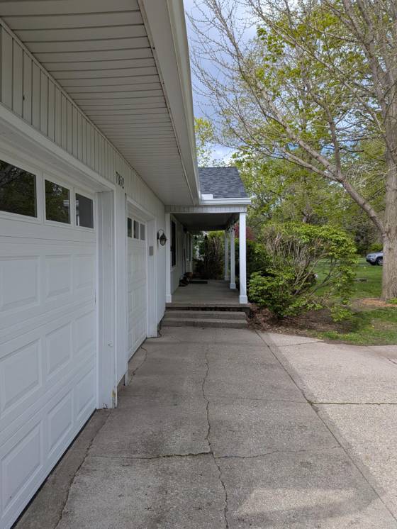 7852 State Street, Brighton, MI 48116 photo 4