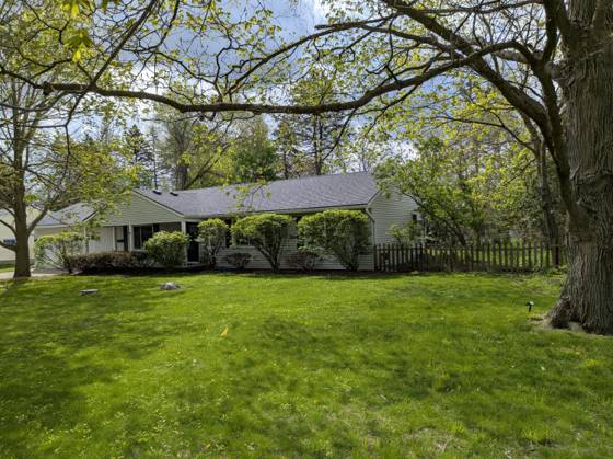 7852 State Street, Brighton, MI 48116 photo 3
