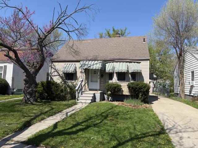 19421 Elkhart Street, Harper Woods, MI
