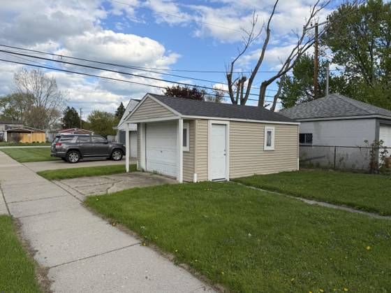 22864 Piper Avenue, Eastpointe, MI 48021 photo 3
