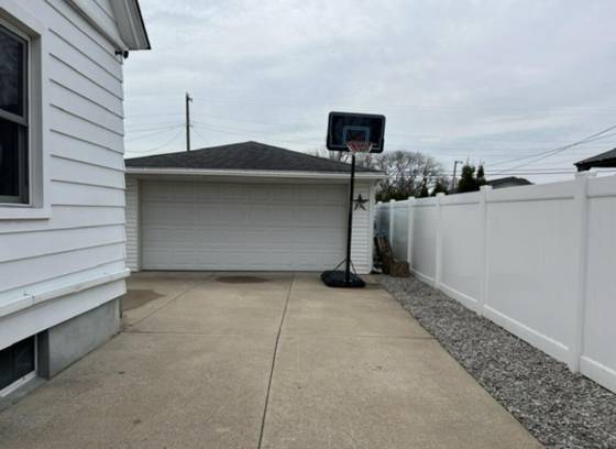 1519 Chestnut Street, Wyandotte, MI 48192 photo 3