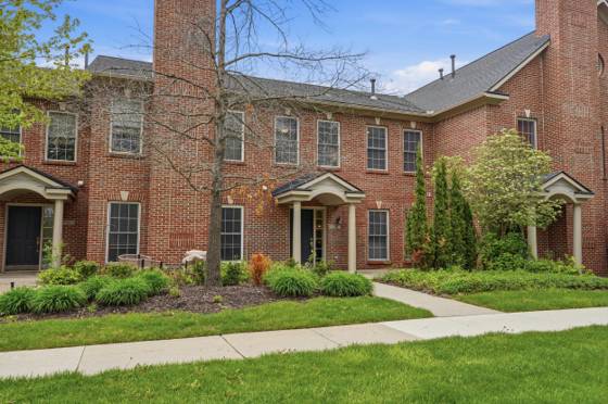 5796 Hampshire Lane, Ypsilanti, MI 48197 photo 2