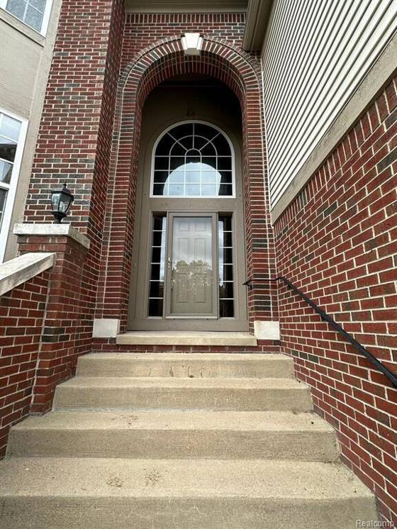 16491 Mulberry Way, Northville, MI 48168 photo 2