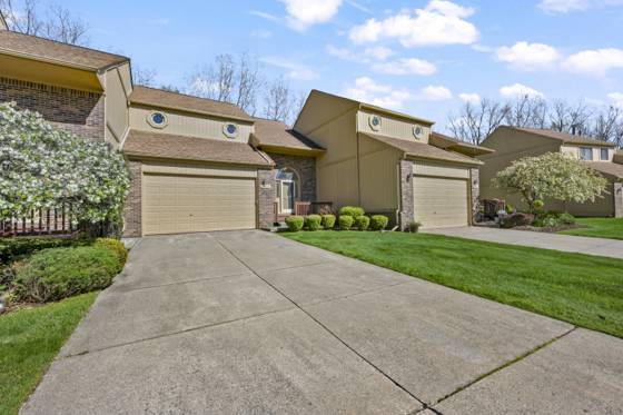 2119 Rochelle Park Drive, Rochester Hills, MI 48309 photo 2