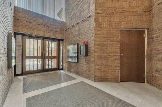 2115 Nature Cove Court #308, Ann Arbor, MI 48104 photo 2