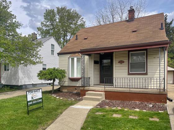 21120 Beechwood Avenue, Eastpointe, MI 48021 photo 2