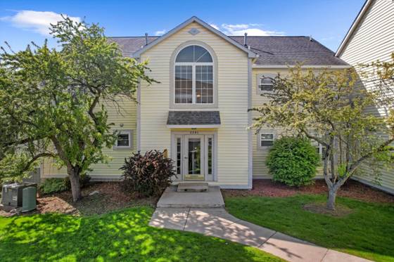 2201 S Huron Parkway #4, Ann Arbor, MI 48104 photo 2
