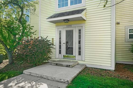 2201 S Huron Parkway #4, Ann Arbor, MI 48104 photo 3
