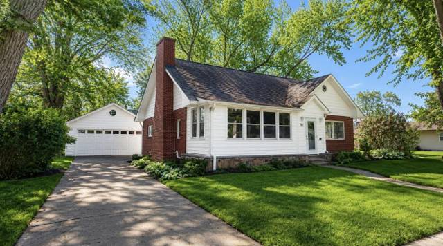 717 Taylor Street, Chelsea, MI