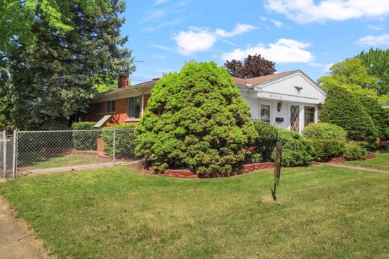 8278 Mills Street, Taylor, MI 48180 photo 3