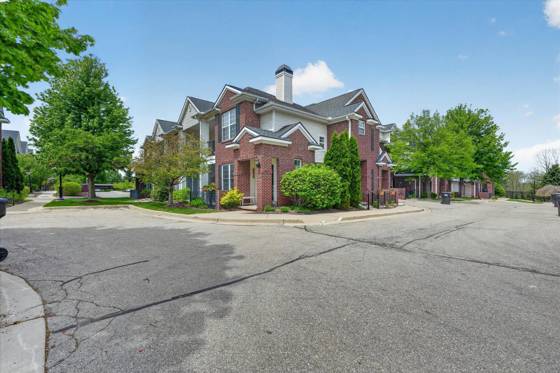 229 Scio Village #107, Ann Arbor, MI 48103 photo 2