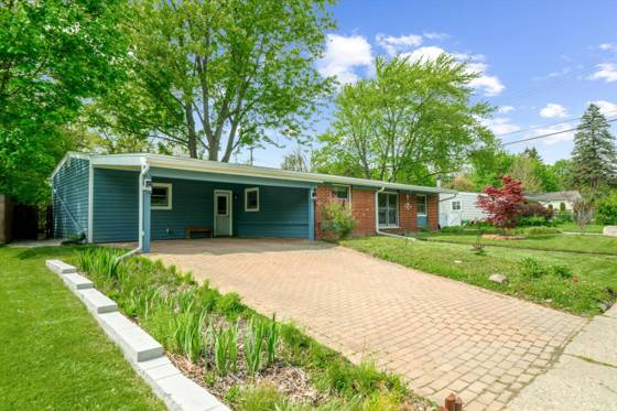 2658 Hampshire Road, Ann Arbor, MI 48104 photo 2