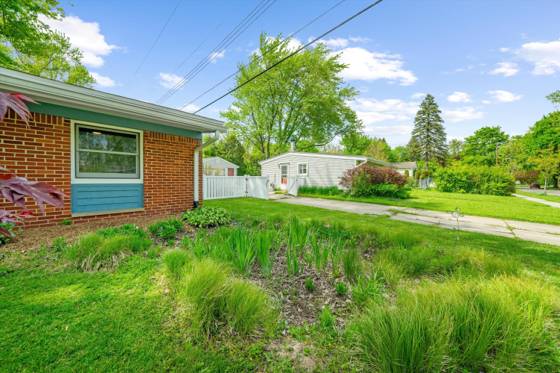 2658 Hampshire Road, Ann Arbor, MI 48104 photo 4