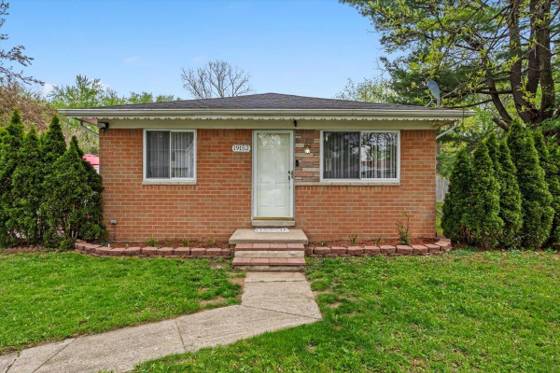 19152 Weyher Street, Livonia, MI 48152 photo 2