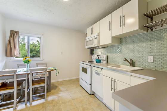 1932 Brock Court, Ann Arbor, MI 48104 photo 4