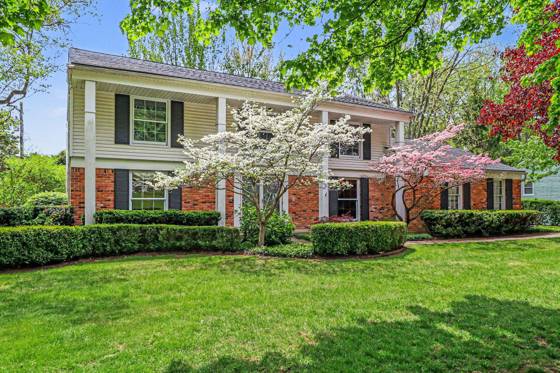 910 S Shady Hollow Circle, Bloomfield Hills, MI 48304 photo 3