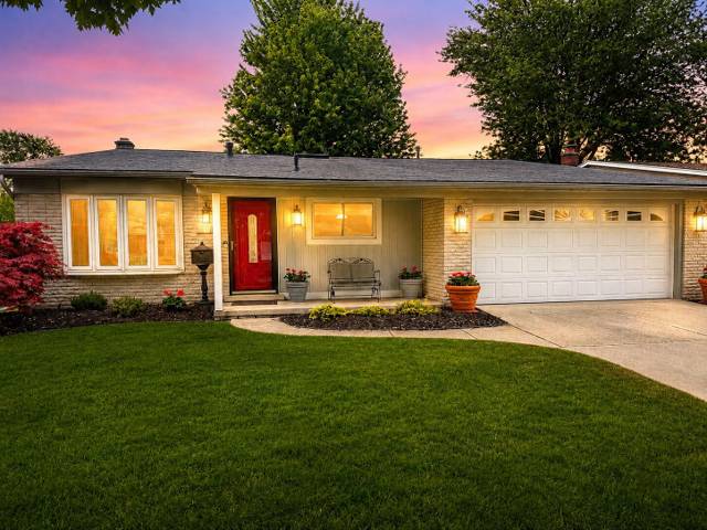 11109 S Maplelawn Avenue, Taylor, MI