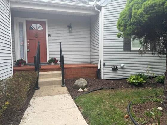 531 Heritage Drive, Ann Arbor, MI 48105 photo 2