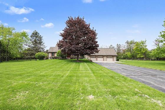 1971 Weatherhill Drive, Dexter, MI 48130 photo 2