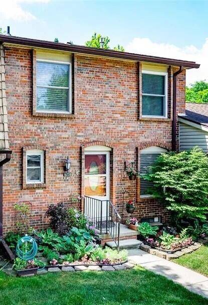 18239 Jamestown Circle, Northville, MI