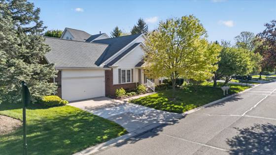 39828 Village Run Drive, Northville, MI 48168 photo 5