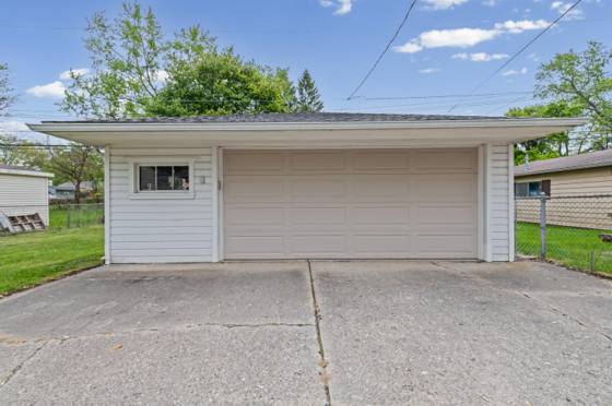 15370 Deering Street, Livonia, MI 48154 photo 3