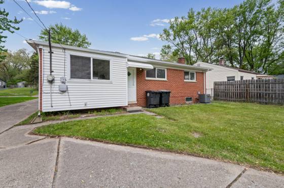 15370 Deering Street, Livonia, MI 48154 photo 4