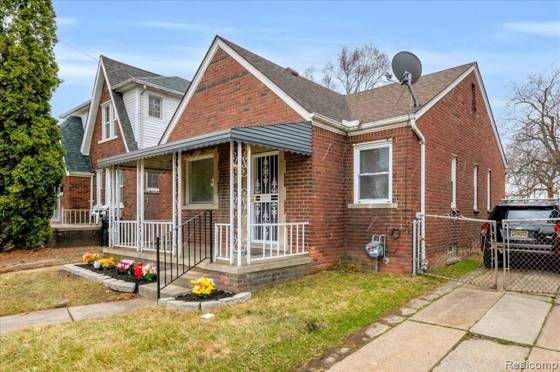 8603 Whitcomb, Detroit, MI 48228 photo 2