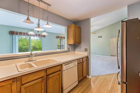 9047 Summit Court #69, Ypsilanti, MI 48197 photo 4