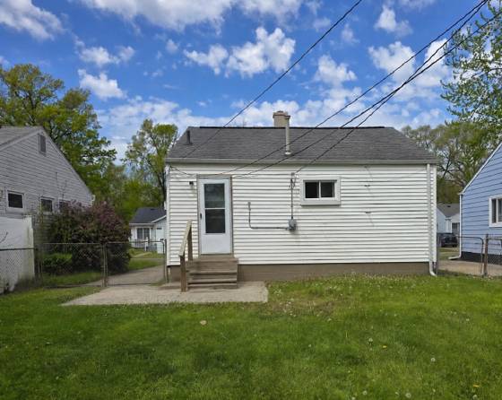 27392 Osmun Street, Madison Heights, MI 48071 photo 2