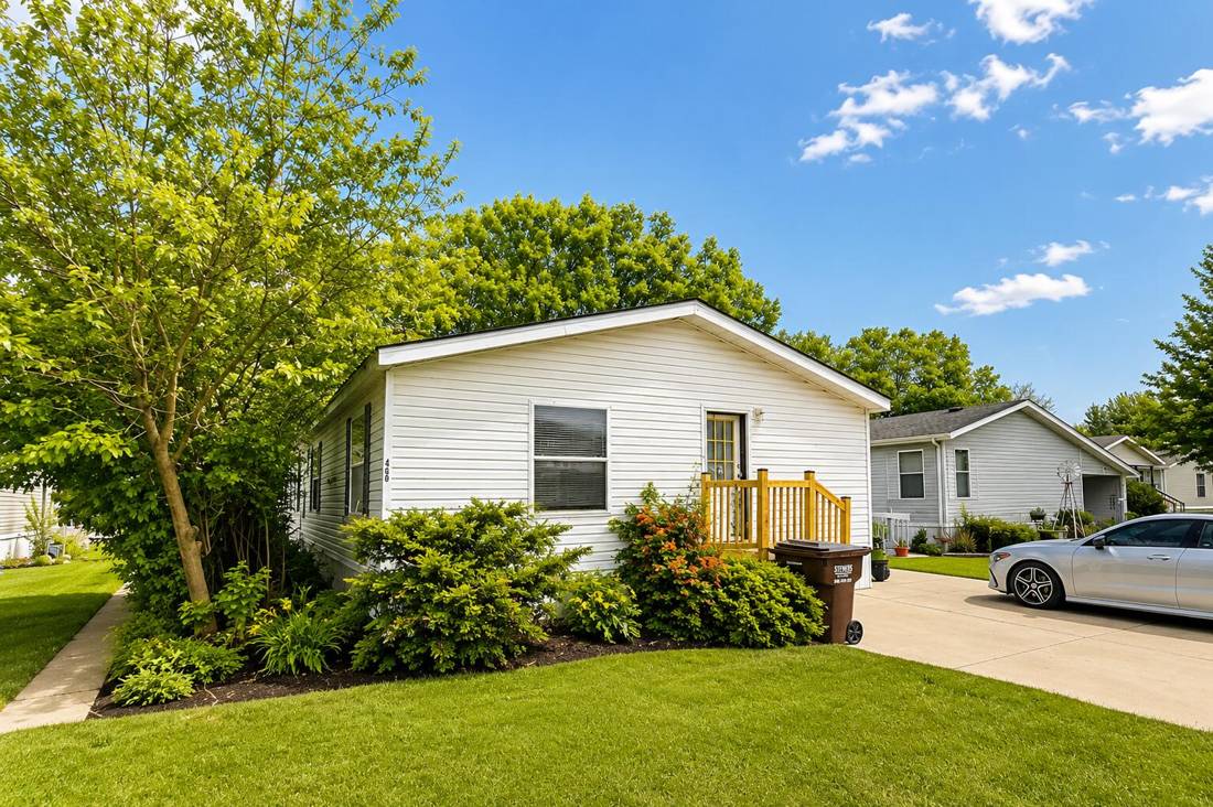 466 Pine Cone Trail, Monroe, MI 48161