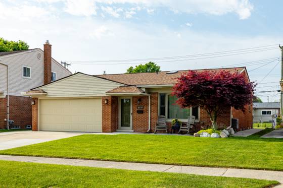 32647 Hees Street, Livonia, MI 48150 photo 2