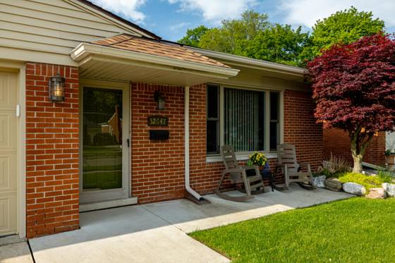 32647 Hees Street, Livonia, MI 48150 photo 4