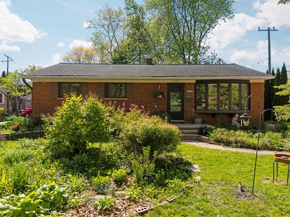 1500 Las Vegas Drive, Ann Arbor, MI 48103