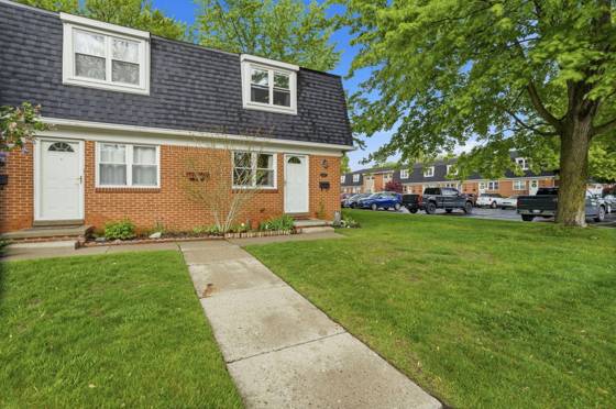 45315 Kensington Street, Utica, MI 48317 photo 2