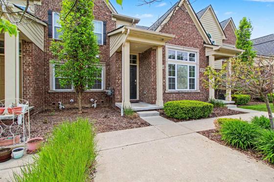 45714 S Stonewood Road, Canton, MI 48187 photo 2