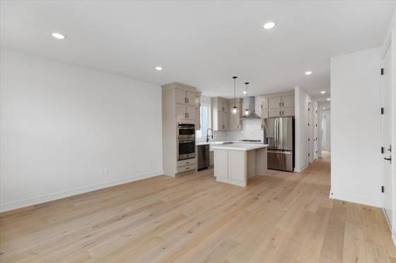 289 W Ann Arbor Trail, Plymouth, MI 48170 photo 2